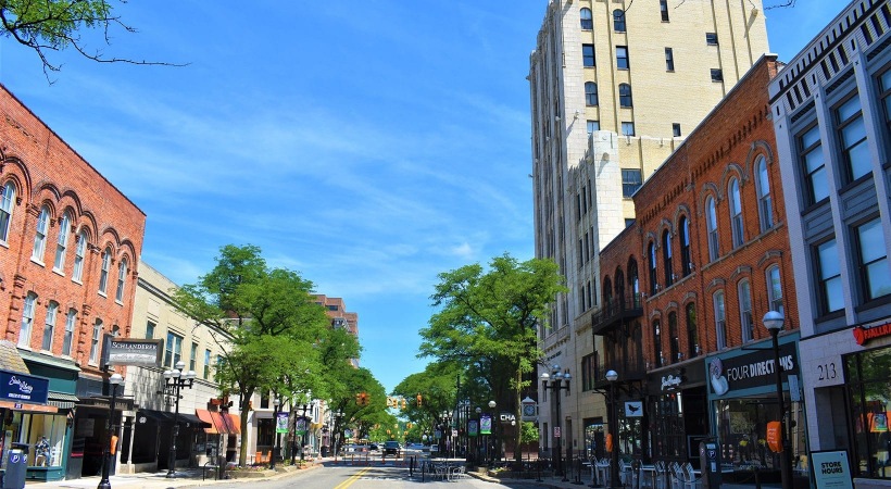 wide view of nearby local retail and spacious streets